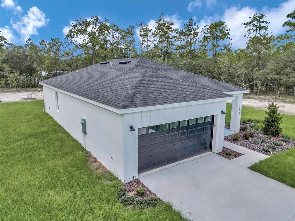 Active With Contract: $250,000 (3 beds, 2 baths, 1196 Square Feet)