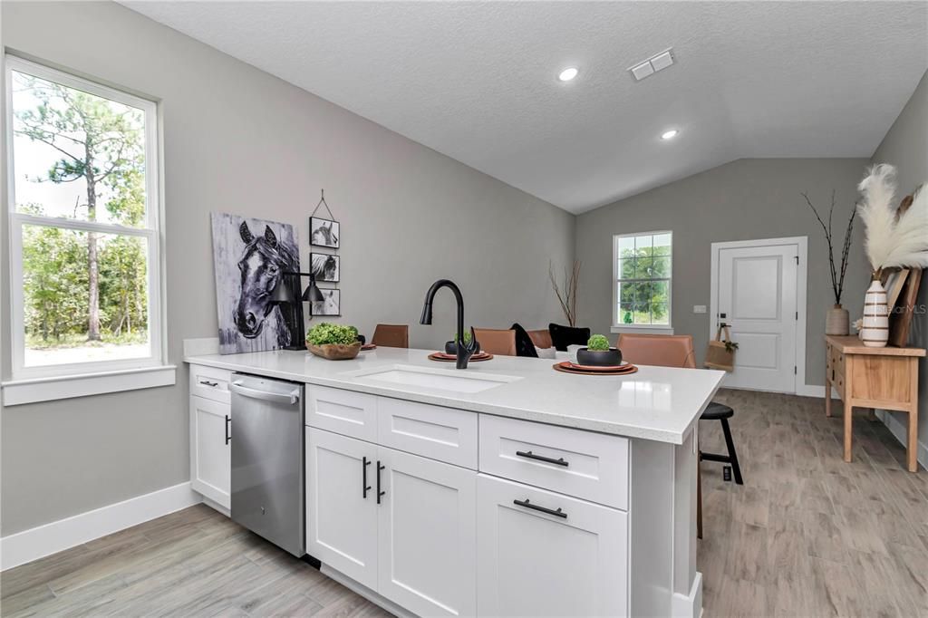 Active With Contract: $250,000 (3 beds, 2 baths, 1196 Square Feet)