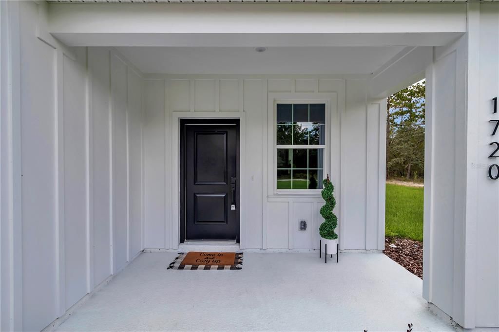 Active With Contract: $250,000 (3 beds, 2 baths, 1196 Square Feet)