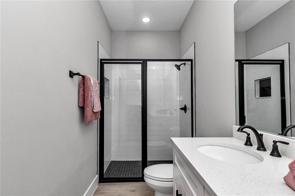 Active With Contract: $250,000 (3 beds, 2 baths, 1196 Square Feet)