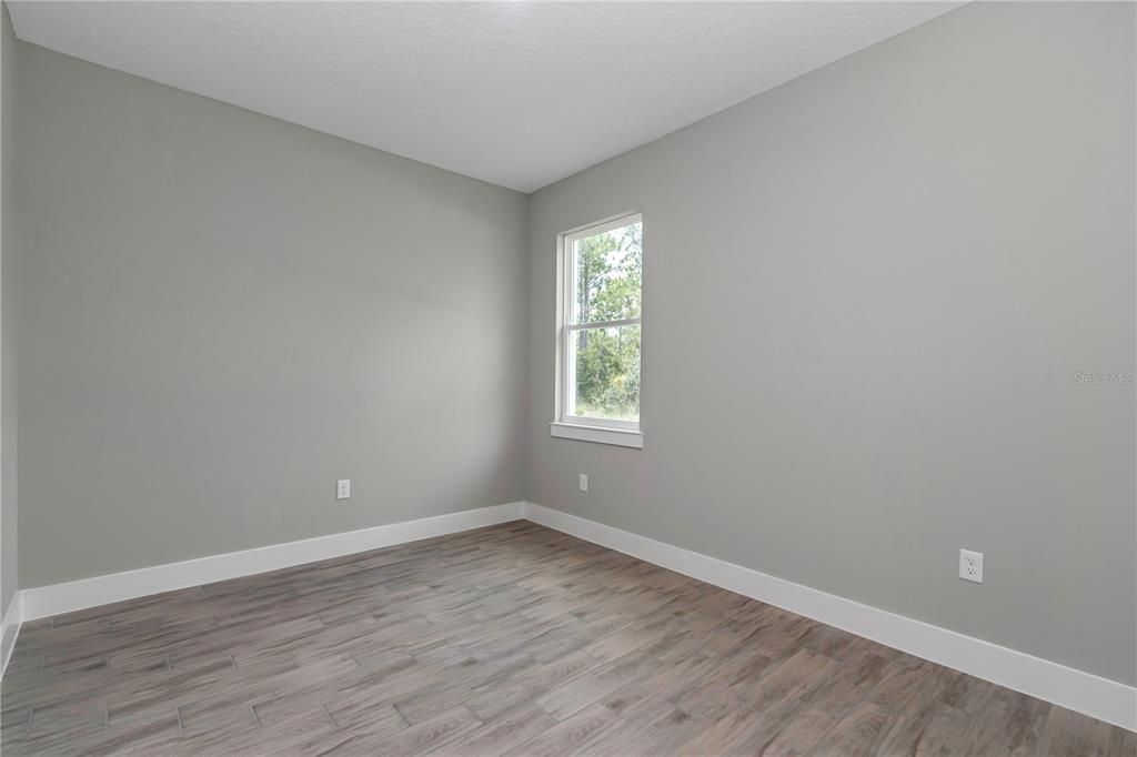 Active With Contract: $250,000 (3 beds, 2 baths, 1196 Square Feet)