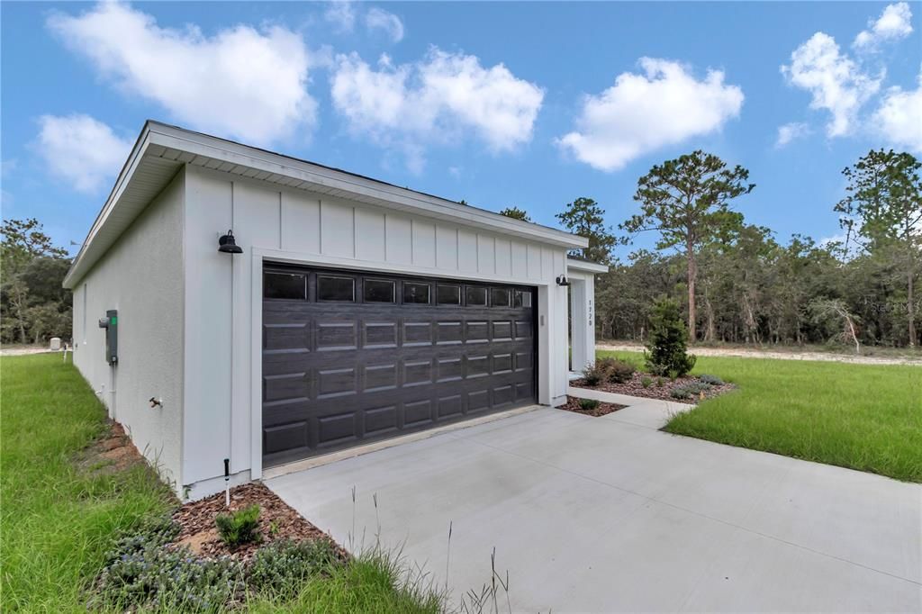 Active With Contract: $250,000 (3 beds, 2 baths, 1196 Square Feet)