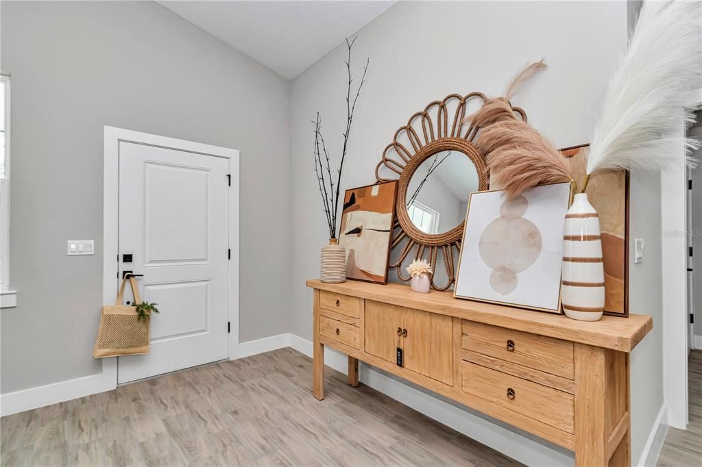 Active With Contract: $250,000 (3 beds, 2 baths, 1196 Square Feet)