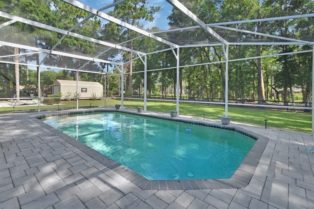 合同活跃: $879,900 (5 贝兹, 3 浴室, 3776 平方英尺)