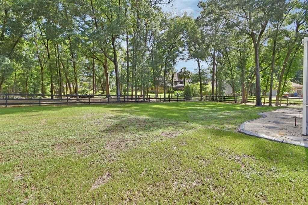 合同活跃: $879,900 (5 贝兹, 3 浴室, 3776 平方英尺)