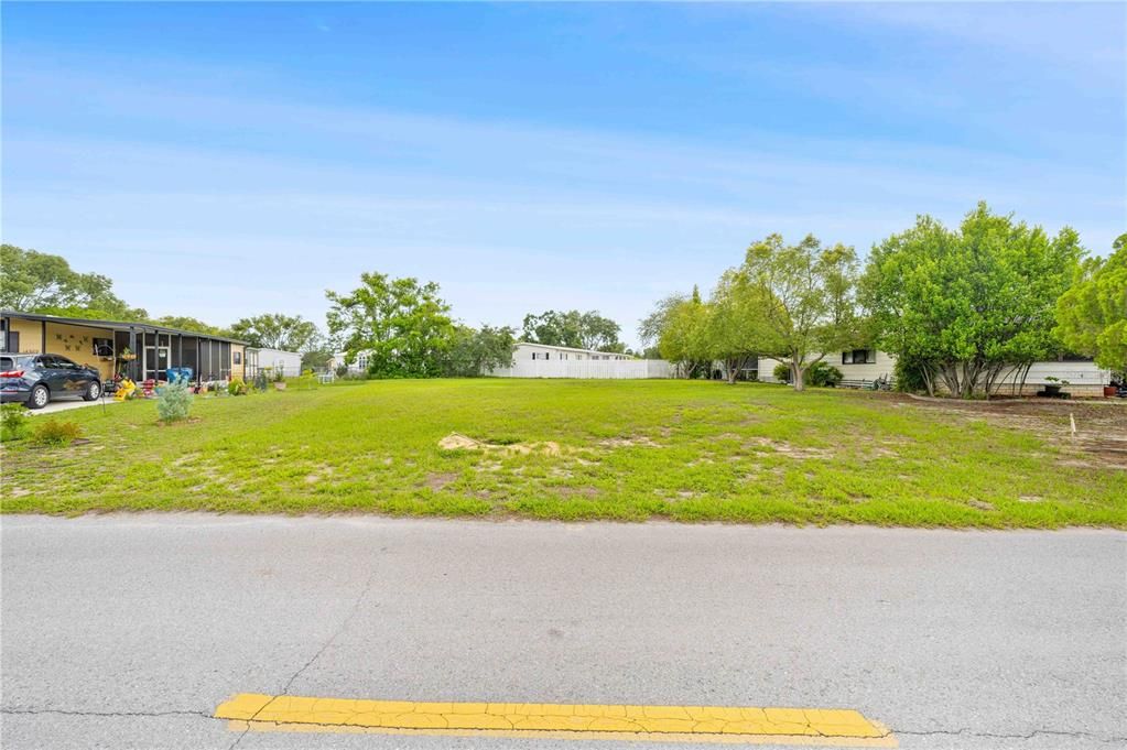 На продажу: $25,000 (0.19 acres)