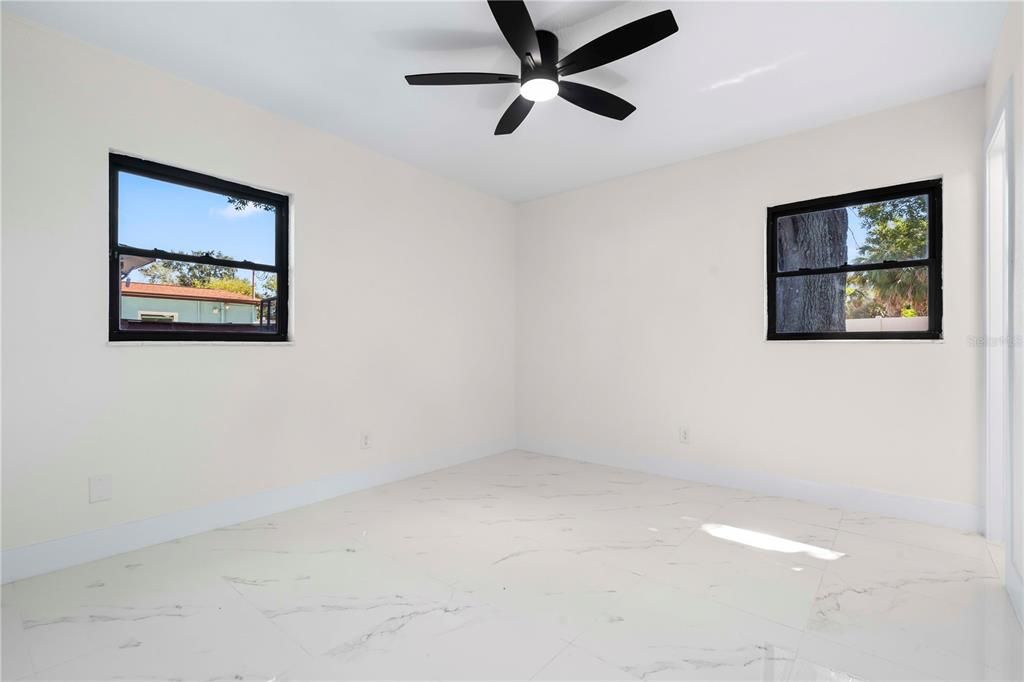 En Venta: $420,000 (3 camas, 2 baños, 1038 Pies cuadrados)