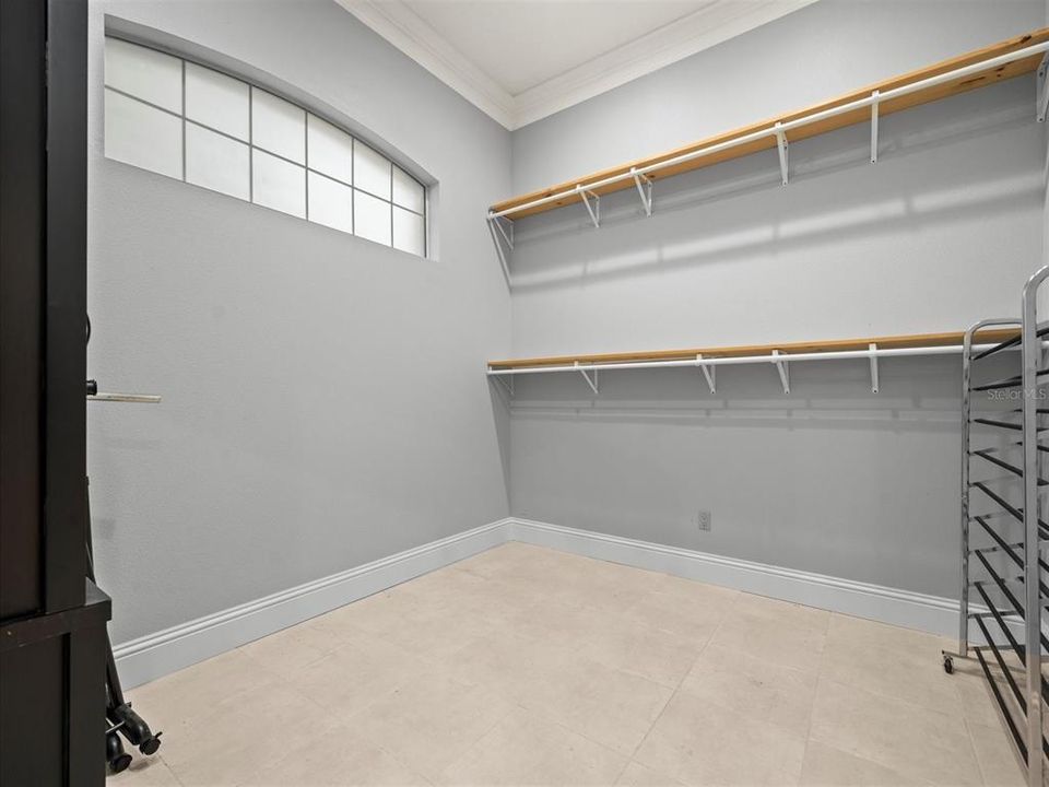 Active With Contract: $875,000 (4 beds, 3 baths, 3659 Square Feet)