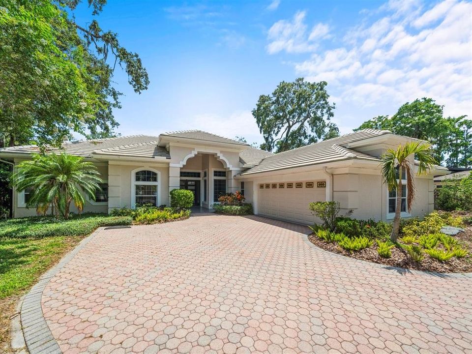 Active With Contract: $875,000 (4 beds, 3 baths, 3659 Square Feet)