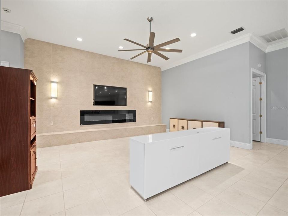 Active With Contract: $875,000 (4 beds, 3 baths, 3659 Square Feet)