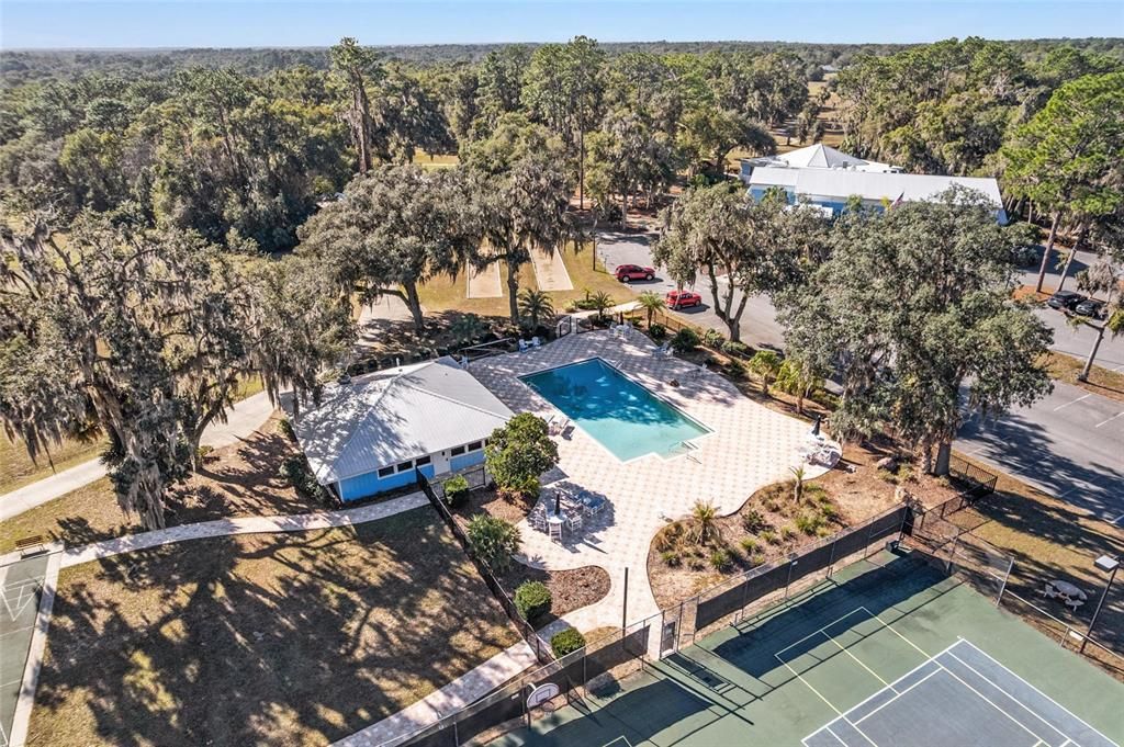 For Sale: $299,900 (3 beds, 2 baths, 1776 Square Feet)