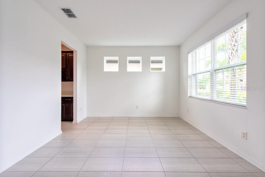 Active With Contract: $525,000 (5 beds, 3 baths, 3552 Square Feet)