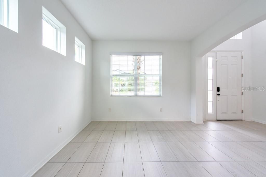 Active With Contract: $525,000 (5 beds, 3 baths, 3552 Square Feet)