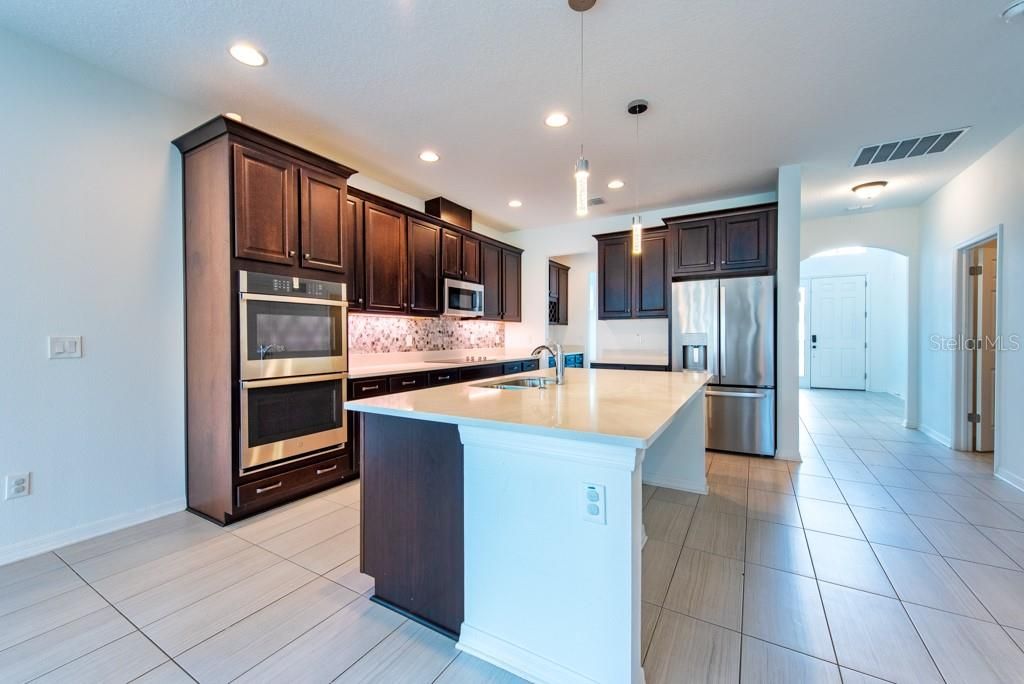 Active With Contract: $525,000 (5 beds, 3 baths, 3552 Square Feet)