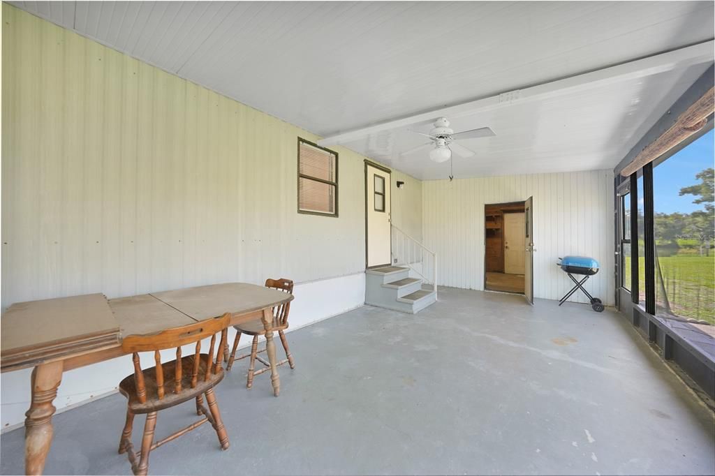 待售: $82,000 (2 贝兹, 2 浴室, 843 平方英尺)