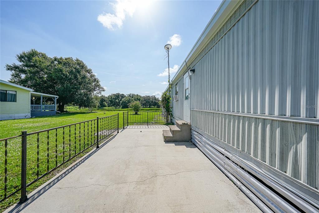 待售: $82,000 (2 贝兹, 2 浴室, 843 平方英尺)