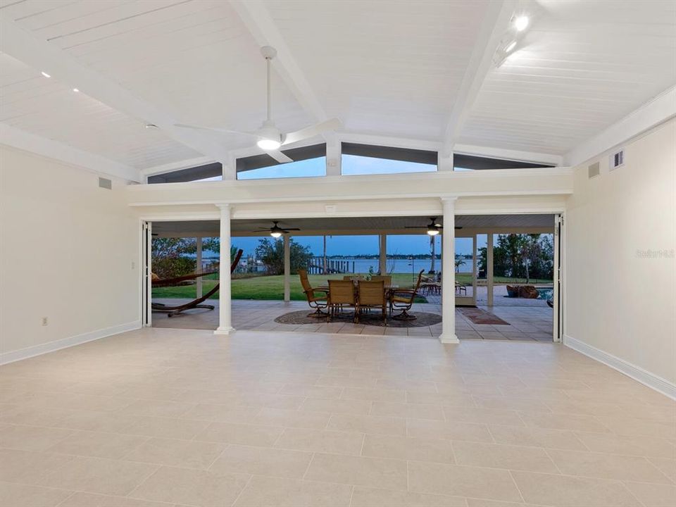 Active With Contract: $1,200,000 (3 beds, 2 baths, 2090 Square Feet)