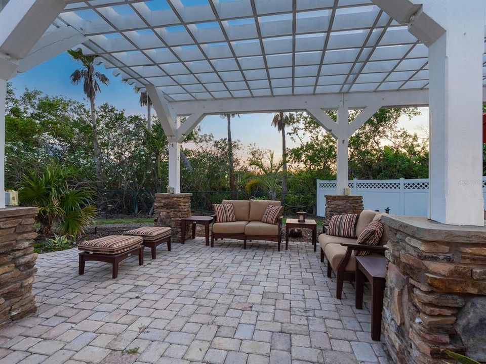 Active With Contract: $1,200,000 (3 beds, 2 baths, 2090 Square Feet)