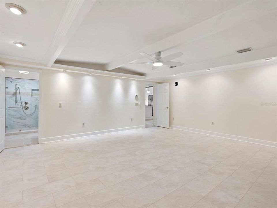 Active With Contract: $1,200,000 (3 beds, 2 baths, 2090 Square Feet)