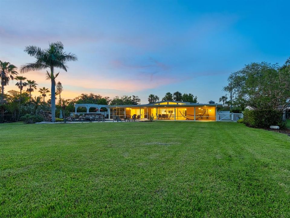 Active With Contract: $1,200,000 (3 beds, 2 baths, 2090 Square Feet)