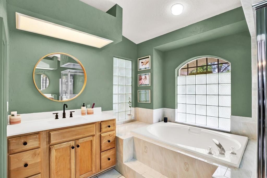 En Venta: $515,000 (3 camas, 2 baños, 1746 Pies cuadrados)