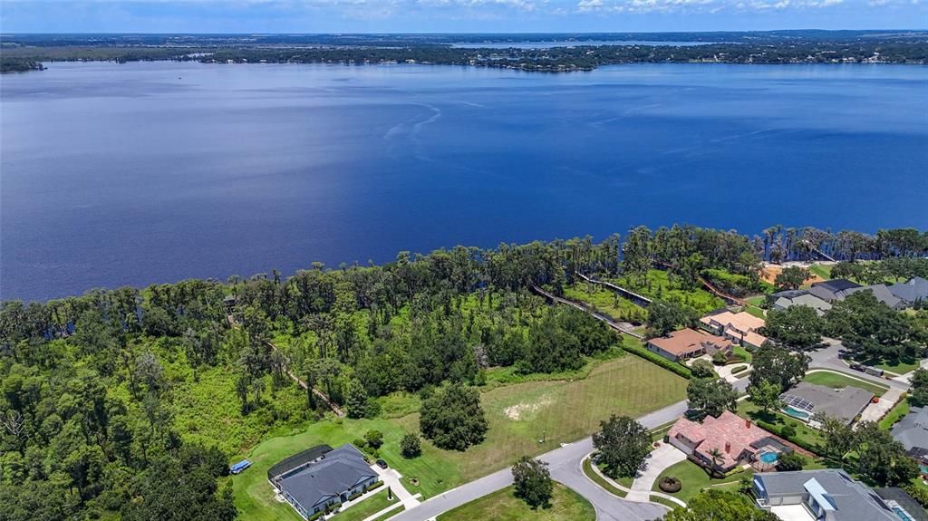 合同活跃: $495,000 (1.54 acres)