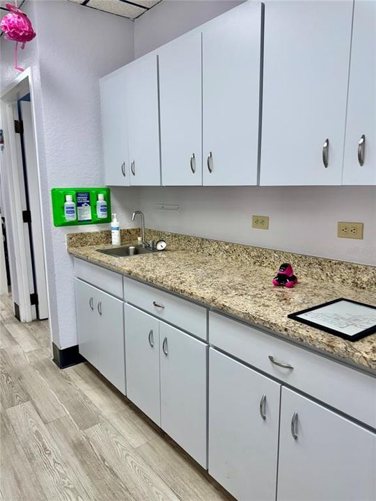 待售: $23,040 (0 贝兹, 0 浴室, 42856 平方英尺)