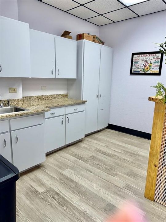 待售: $23,040 (0 贝兹, 0 浴室, 42856 平方英尺)