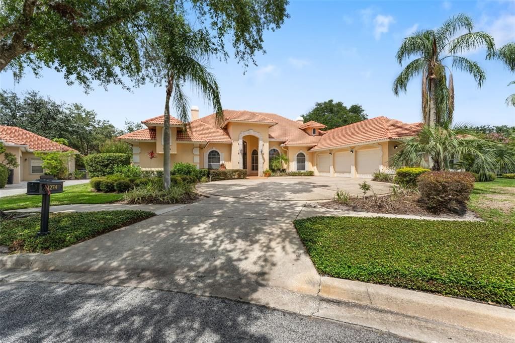 合同活跃: $1,379,000 (4 贝兹, 3 浴室, 3562 平方英尺)