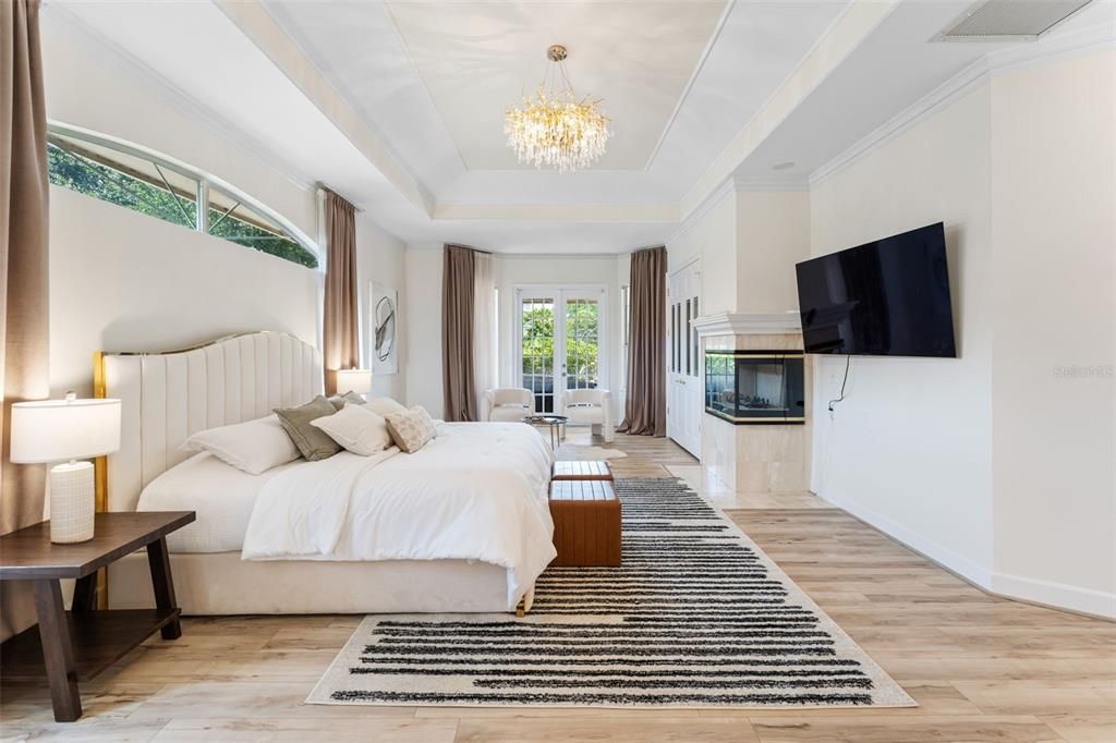 合同活跃: $1,379,000 (4 贝兹, 3 浴室, 3562 平方英尺)