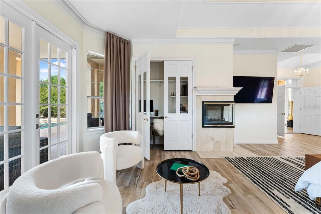 合同活跃: $1,379,000 (4 贝兹, 3 浴室, 3562 平方英尺)