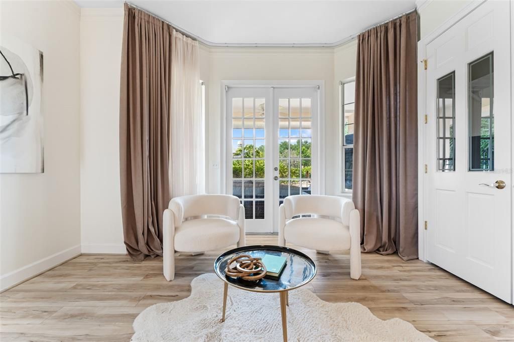 合同活跃: $1,379,000 (4 贝兹, 3 浴室, 3562 平方英尺)