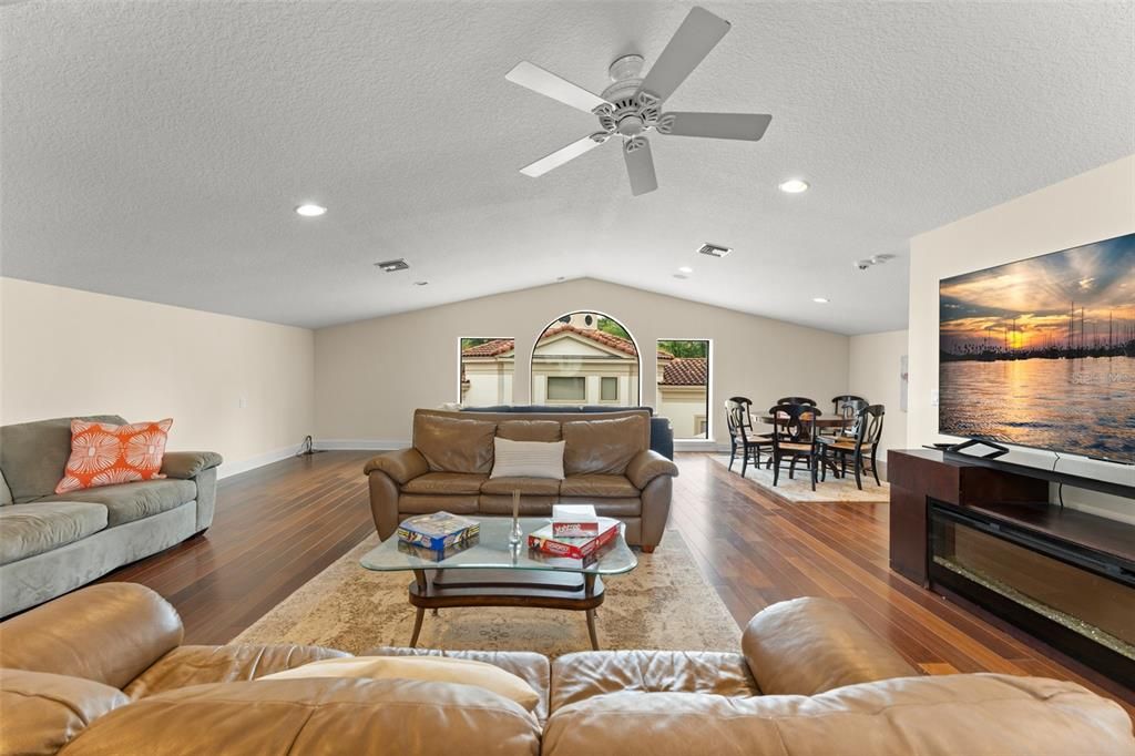 Active With Contract: $3,450,000 (4 beds, 4 baths, 7222 Square Feet)