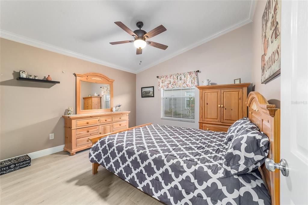 Activo con contrato: $265,000 (2 camas, 2 baños, 1156 Pies cuadrados)