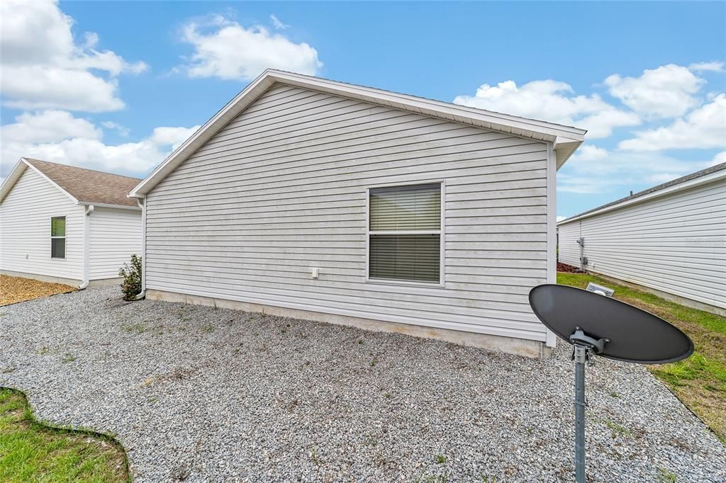 Activo con contrato: $265,000 (2 camas, 2 baños, 1156 Pies cuadrados)