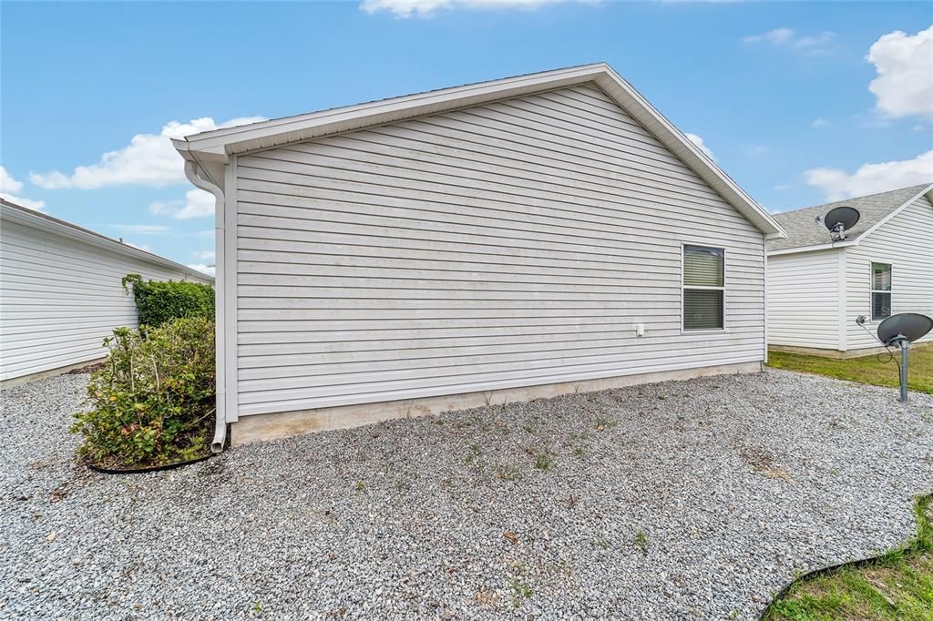 Activo con contrato: $265,000 (2 camas, 2 baños, 1156 Pies cuadrados)