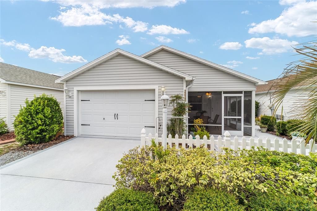 Activo con contrato: $265,000 (2 camas, 2 baños, 1156 Pies cuadrados)