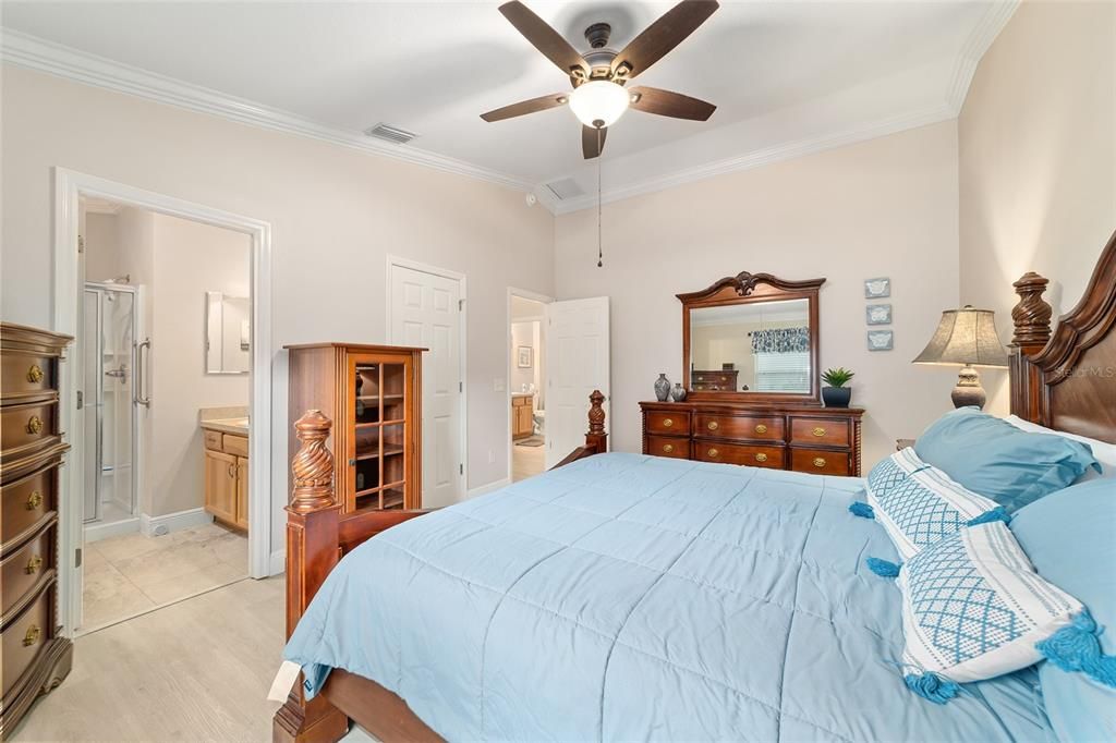 Activo con contrato: $265,000 (2 camas, 2 baños, 1156 Pies cuadrados)