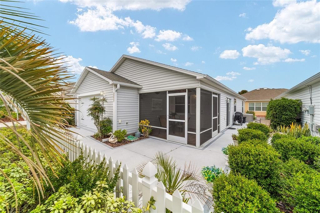 Activo con contrato: $265,000 (2 camas, 2 baños, 1156 Pies cuadrados)