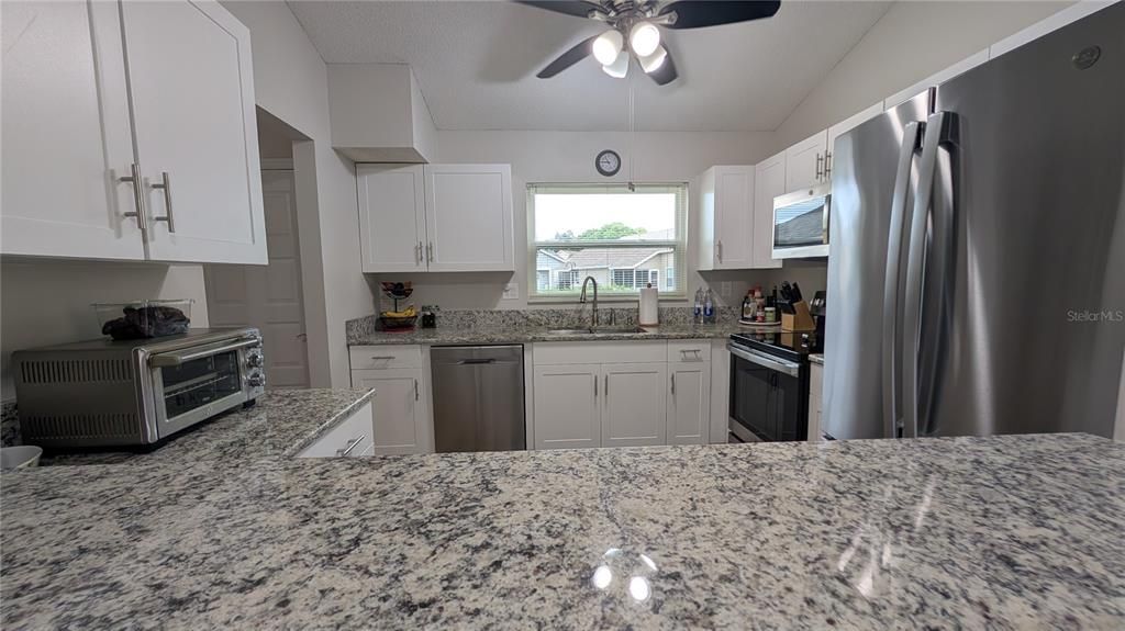 Active With Contract: $229,900 (2 beds, 2 baths, 1021 Square Feet)