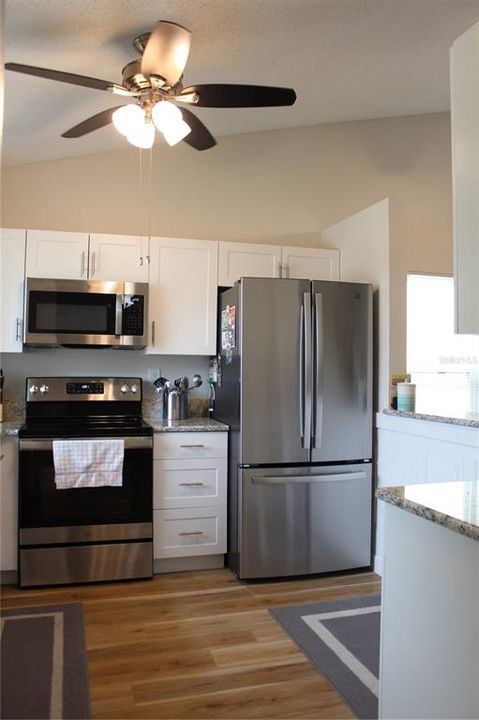 Active With Contract: $229,900 (2 beds, 2 baths, 1021 Square Feet)