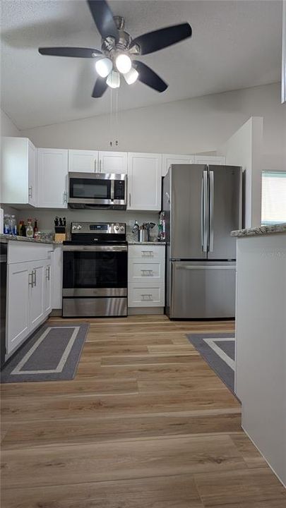 Active With Contract: $229,900 (2 beds, 2 baths, 1021 Square Feet)