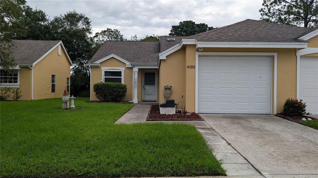 Active With Contract: $229,900 (2 beds, 2 baths, 1021 Square Feet)