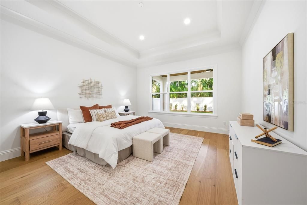 合同活跃: $1,324,900 (4 贝兹, 3 浴室, 3138 平方英尺)