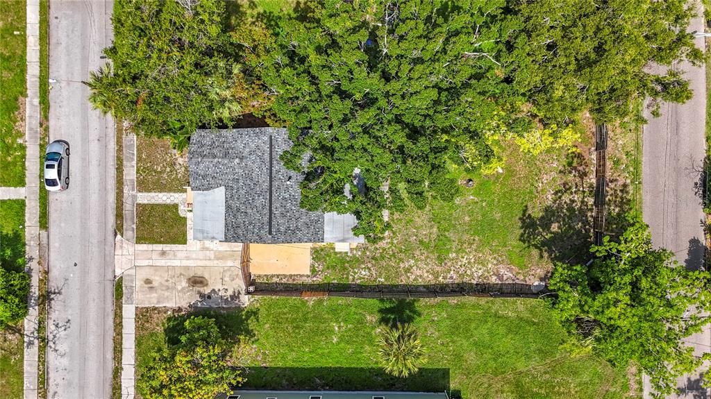 合同活跃: $260,000 (2 贝兹, 1 浴室, 1334 平方英尺)