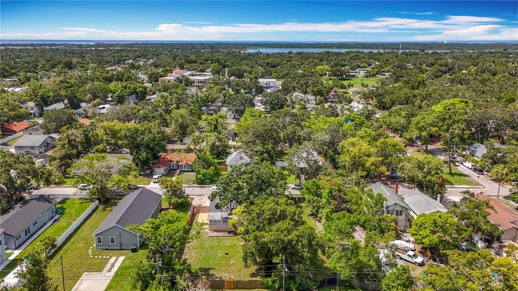 合同活跃: $260,000 (2 贝兹, 1 浴室, 1334 平方英尺)