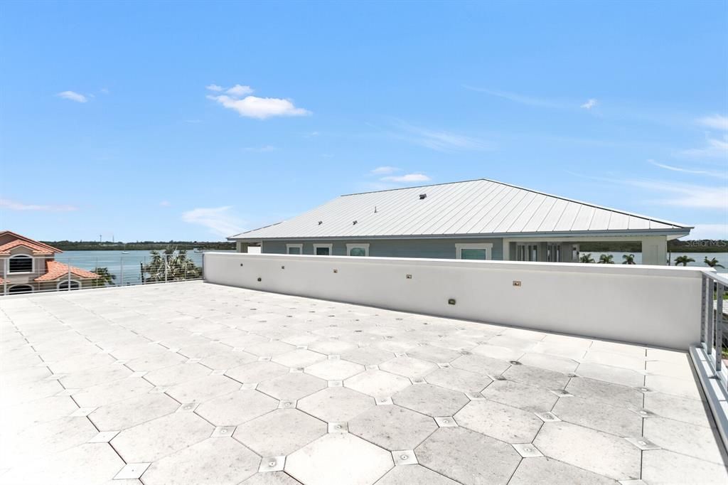 待售: $3,299,999 (4 贝兹, 3 浴室, 3384 平方英尺)