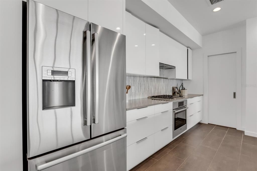 待售: $3,299,999 (4 贝兹, 3 浴室, 3384 平方英尺)