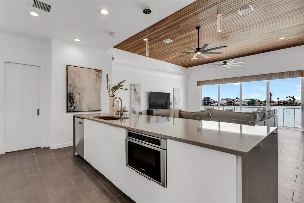 待售: $3,299,999 (4 贝兹, 3 浴室, 3384 平方英尺)