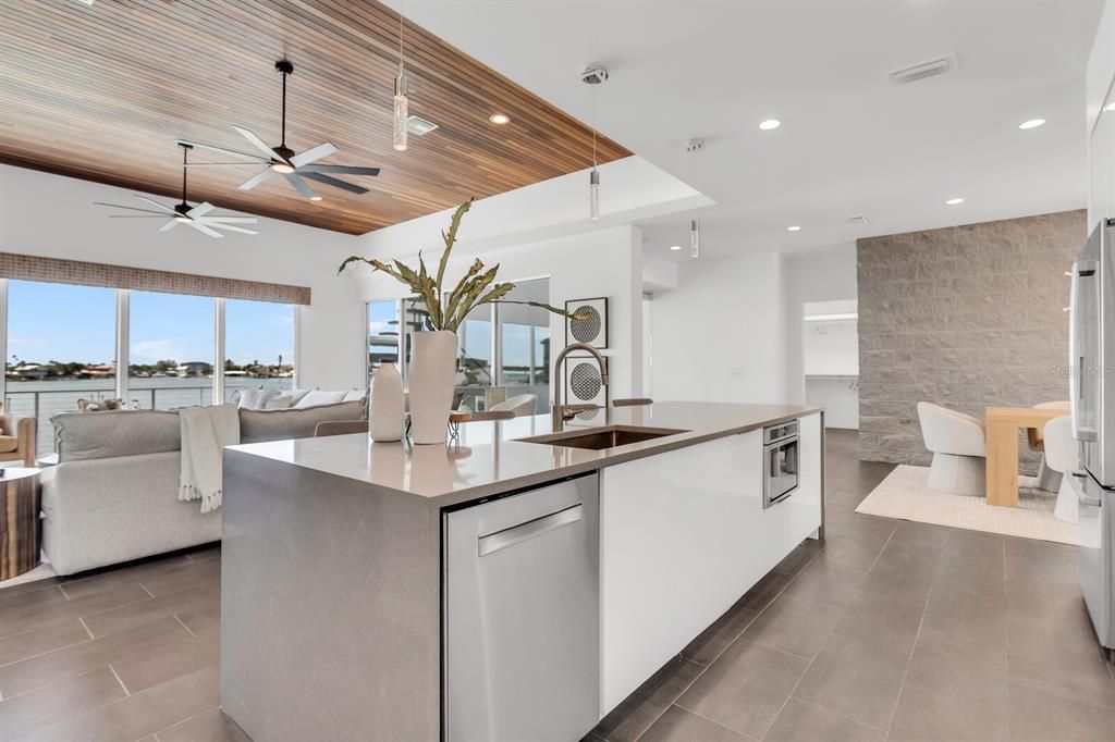 待售: $3,299,999 (4 贝兹, 3 浴室, 3384 平方英尺)